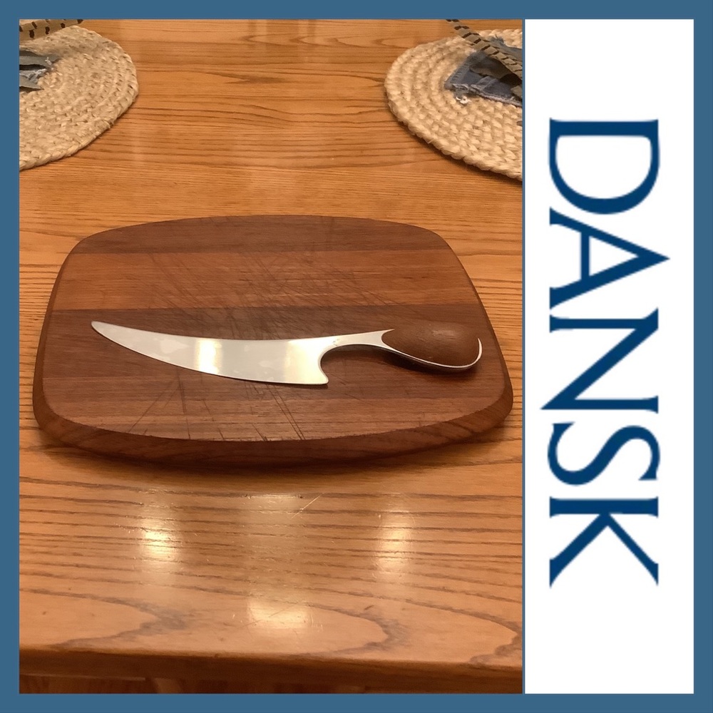 Iconic Vintage DANSK Denmark TORUN teak
cheese / charcuterie board + knife set